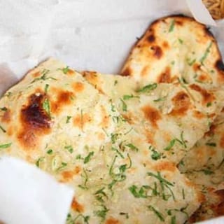 Butter Chicken with Garlic Naan